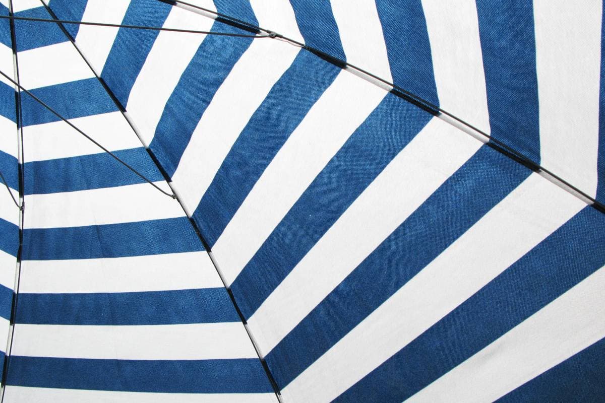 La storia della riga: simbolo del mare e delle vacanze estive