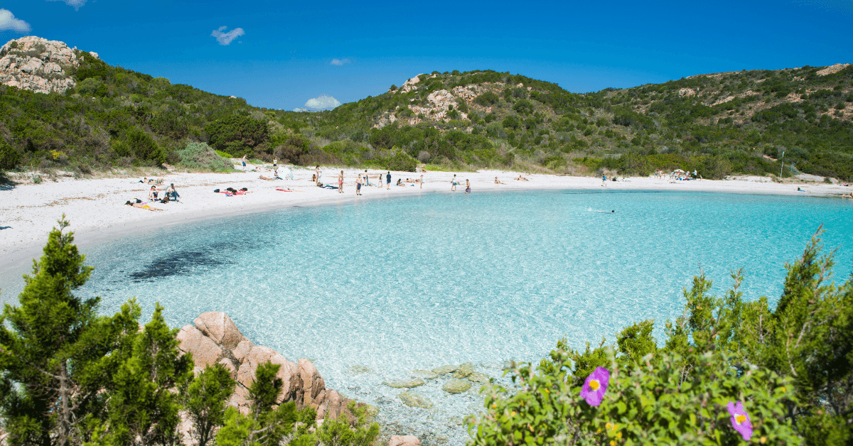 Cosa vedere ad Arzachena: 10 posti da non perdere per l'estate 2024