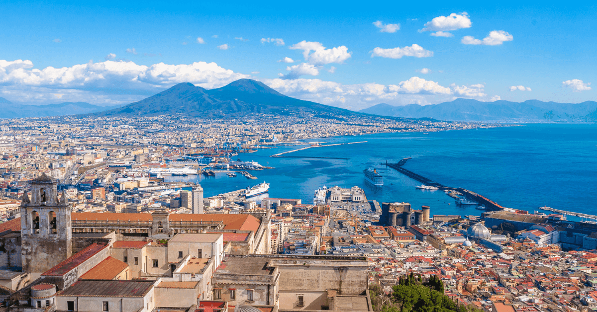 Le 7 migliori spiagge del Golfo di Napoli: Foto e Mappa