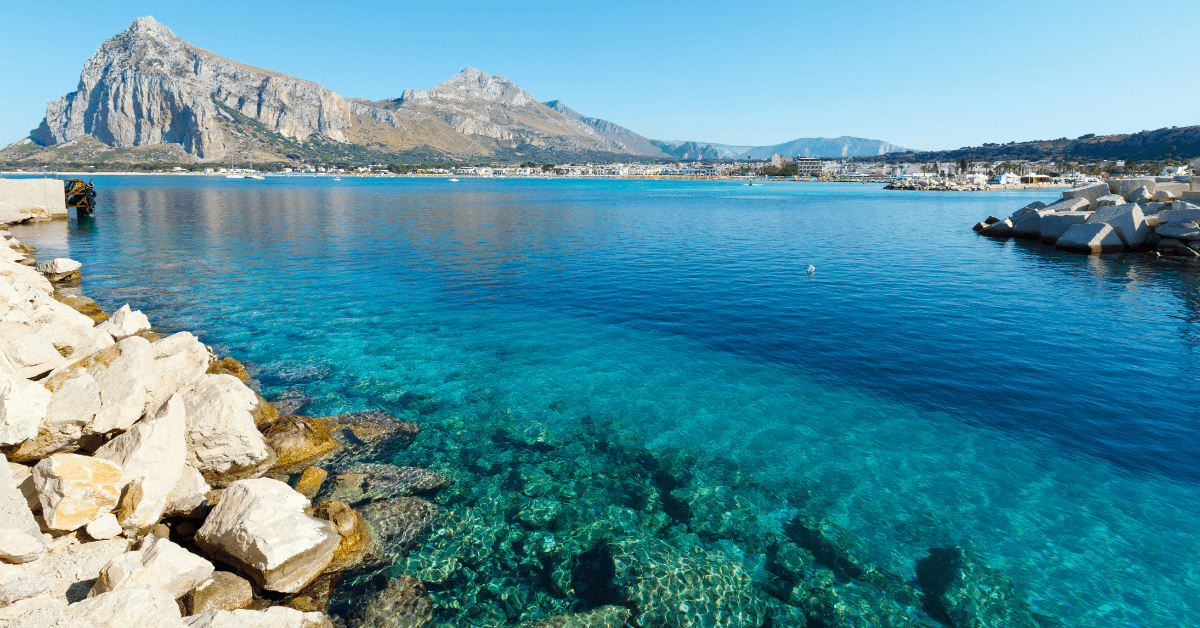 Dove andare al mare in primavera: le località da non perdere nel 2025