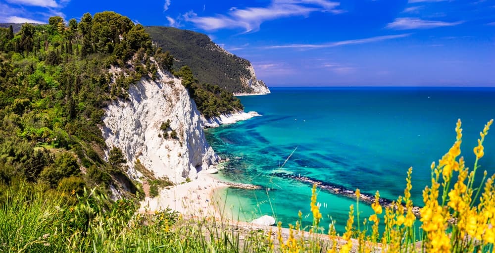Spiagge più Belle Conero: Guida Completa alla Tua Vacanza 2026