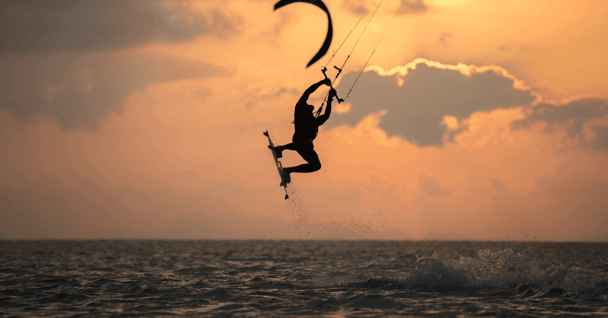 Kitesurf in Friuli Venezia Giulia: le spiagge migliori per vivere l’emozione del volo sull’acqua