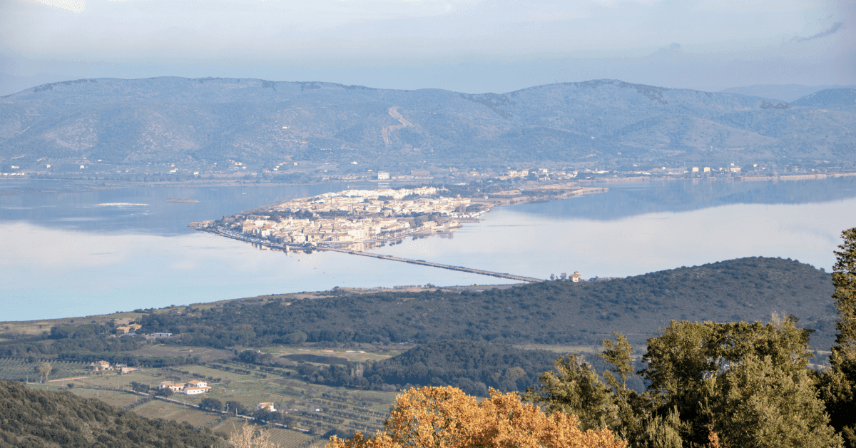 Guida alle migliori spiagge con lagune in Italia