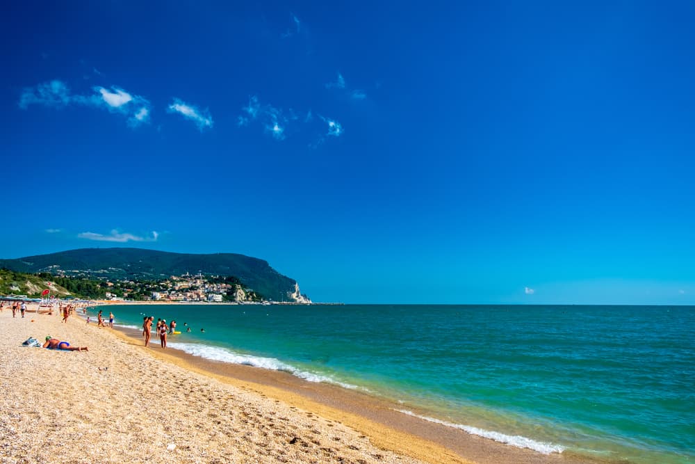 Le Spiagge più Belle delle Marche: la Guida Completa per l'Estate 2026