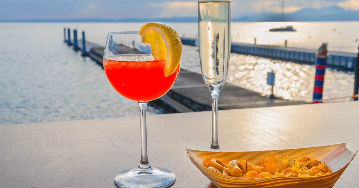 Le 10 spiagge italiane più suggestive per un aperitivo al tramonto